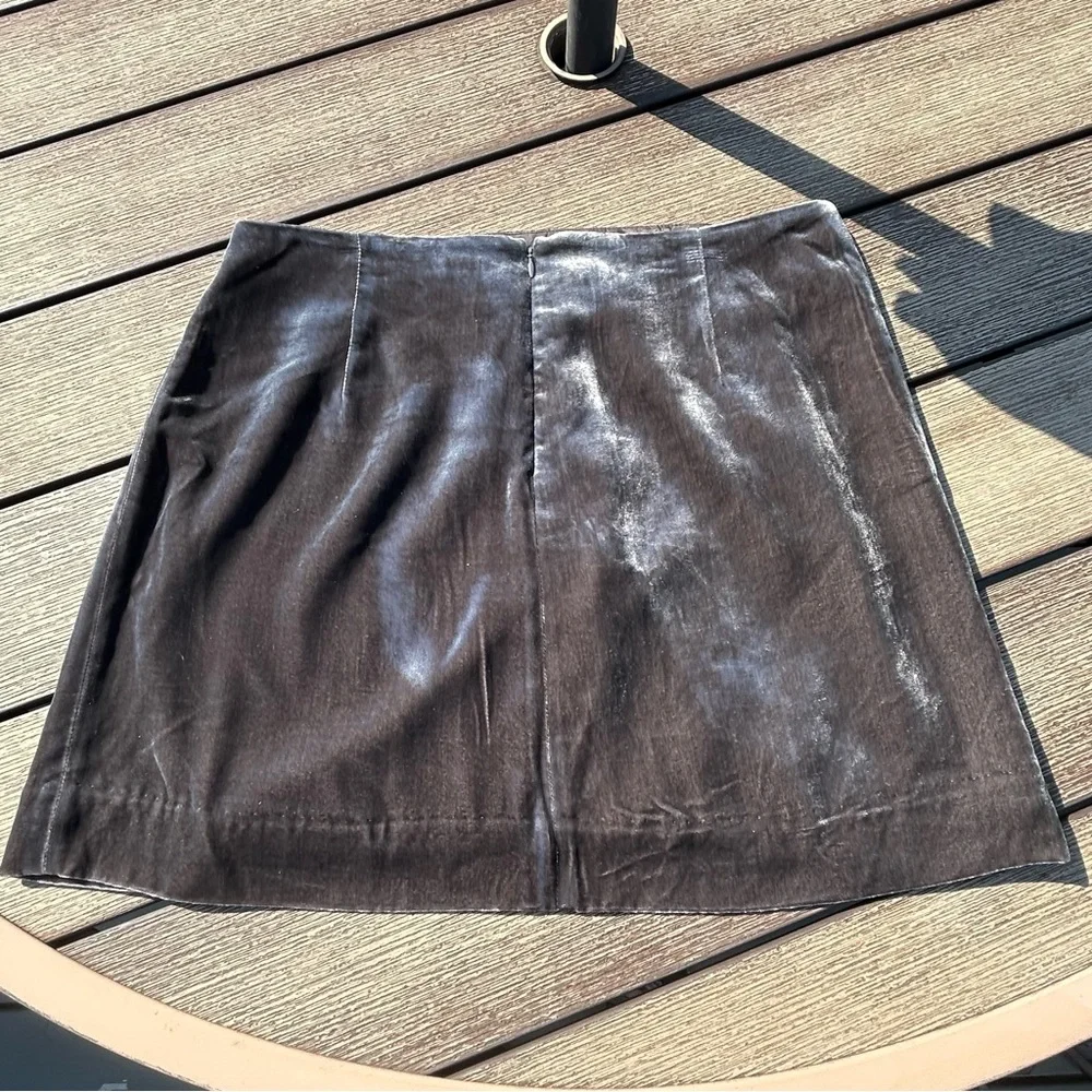 J. Crew Shimmer Grey/Silver Velvety Feel Gathered Mini Skirt Size 14 - Picture 4 of 8